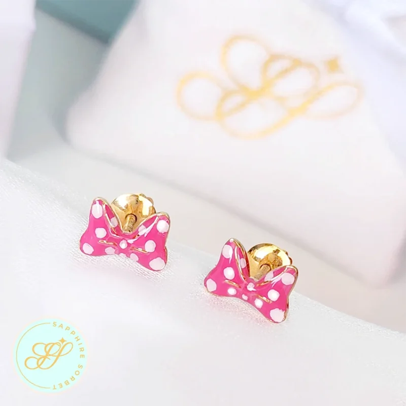 Gifts from Rs 15,000 - 25,000